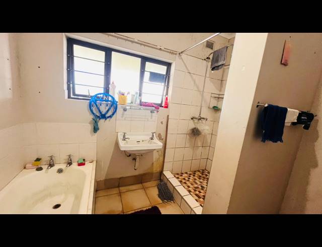 4 BEDROOM HOUSE TO LET IN BLUFF